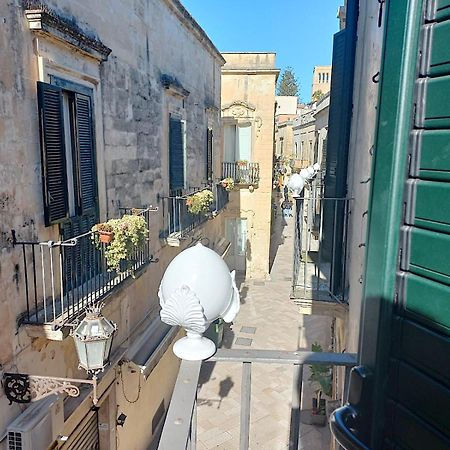 Li Frati Suite Lecce Exterior foto